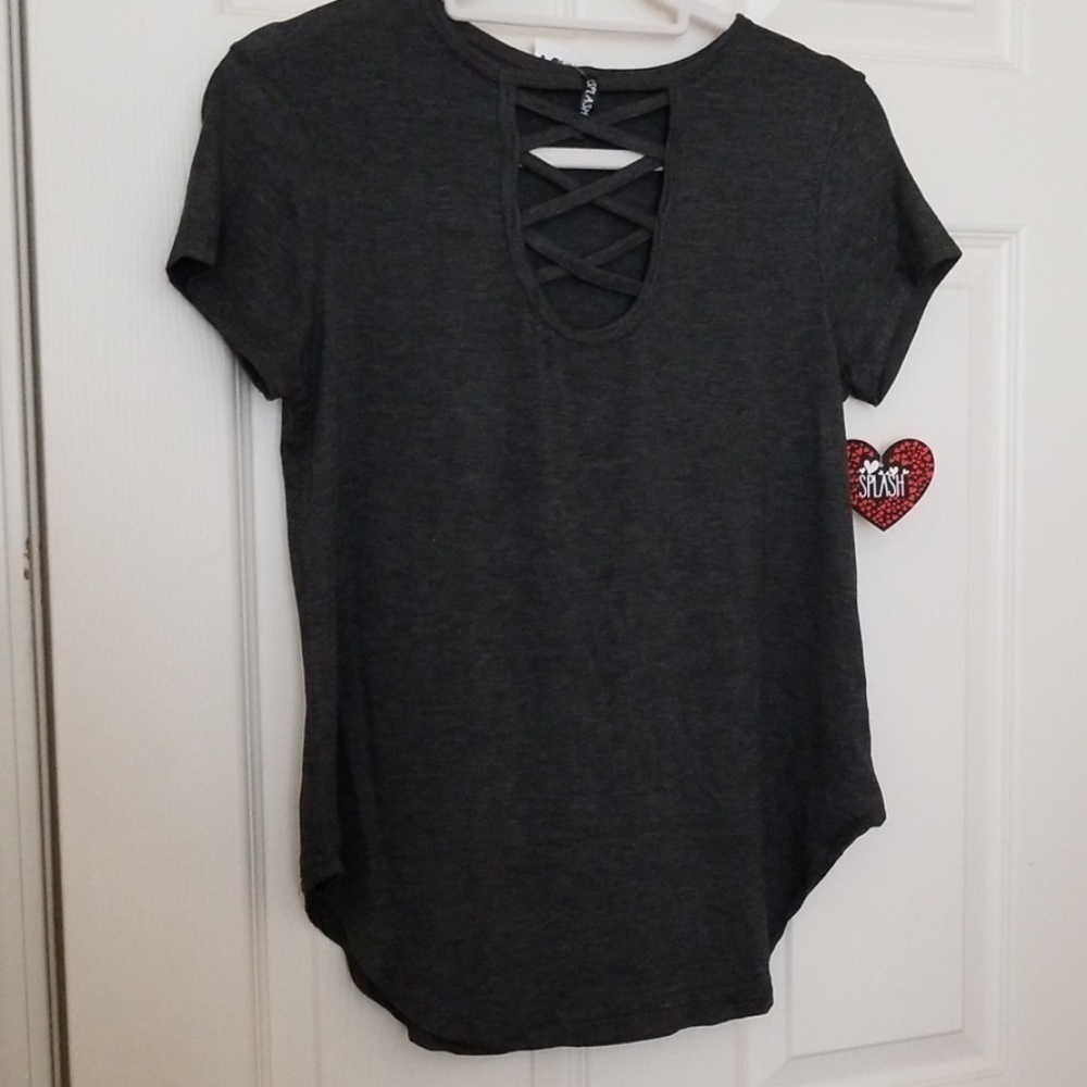BNWT DK Heather Grey Tshirt